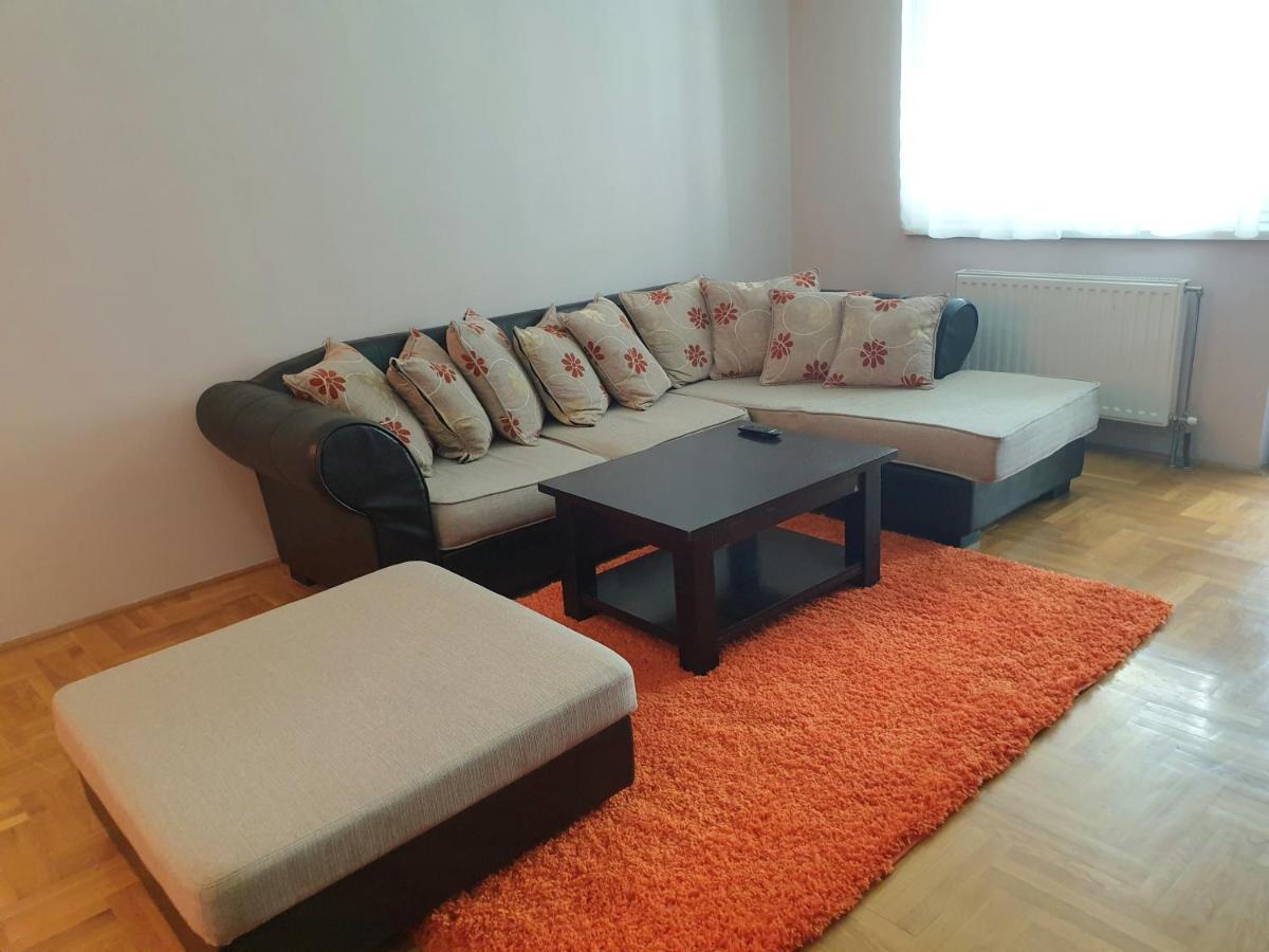 Apartman Mirage Sremska Mitrovica Exterior foto